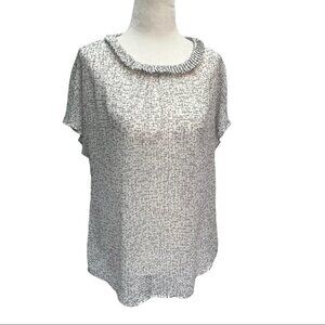 UNITED Colors of Benetton White Round Neck Short Sleeve Blouse Top Size M